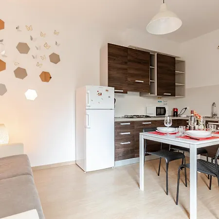 New Charming With Garden In Daire *