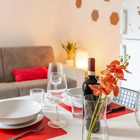 New Charming With Garden In