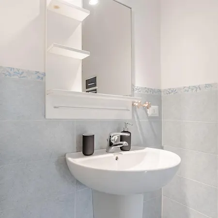 New Charming With Garden In