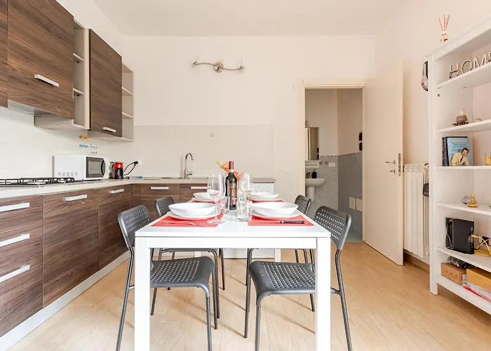 New Charming With Garden In Floransa