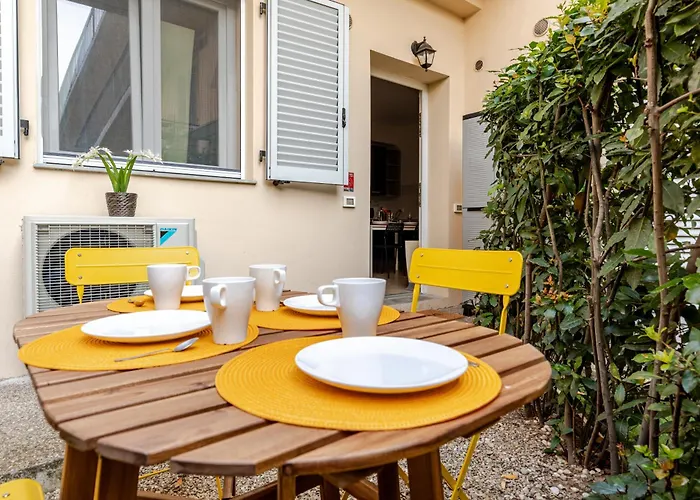 New Charming With Garden In Daire *
